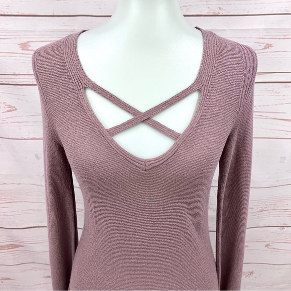 Free People Boho Dusty Mauve Criss Cross V-neckline Tunic Sweater - Picture 3 of 12